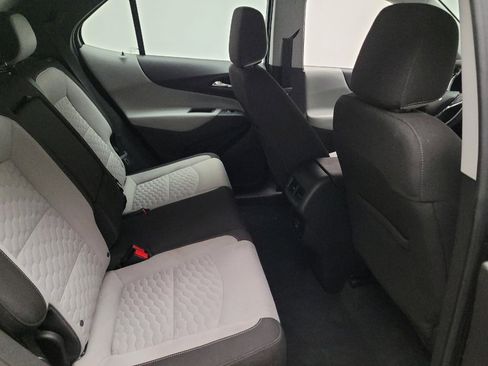 Used 2019 Chevrolet Equinox LS FWD image 19