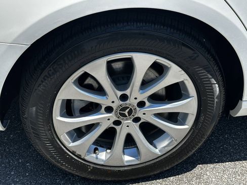 Used 2018 Mercedes-Benz E 300 image 20