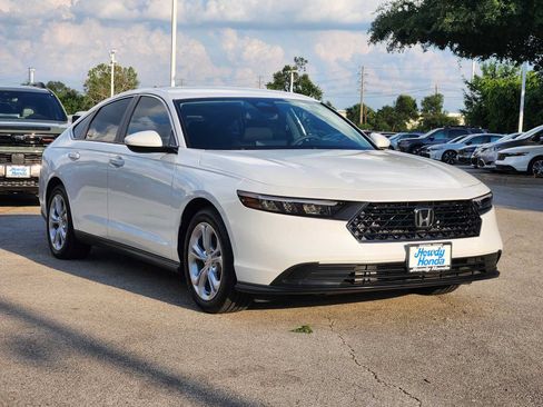 Used 2025 Honda Accord LX image 3