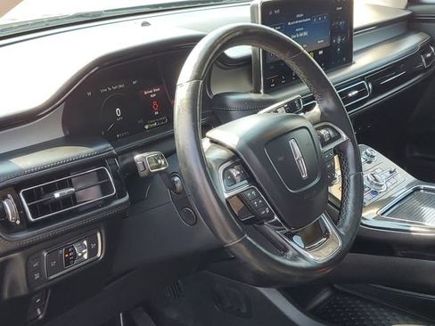 Used 2022 Lincoln Nautilus Reserve AWD/4WD image 12