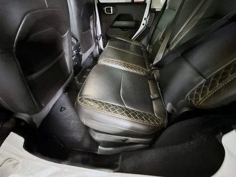 Used 2023 Jeep Wrangler Unlimited Sahara AWD/4WD image 26