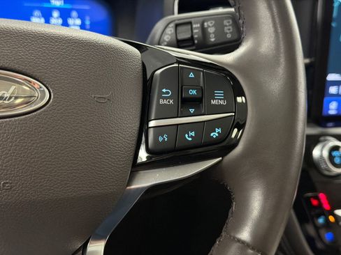 Used 2023 Ford Explorer Platinum w/ Technology Package image 23