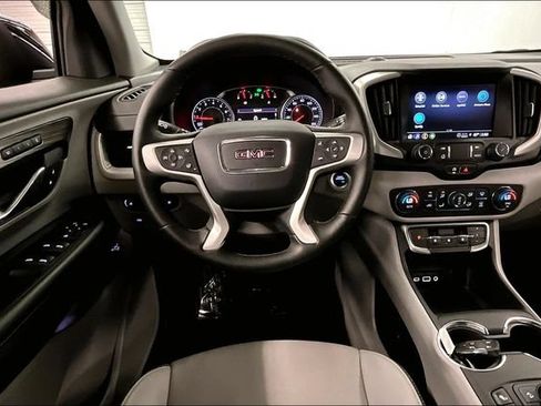 Used 2024 GMC Terrain SLT AWD/4WD image 6