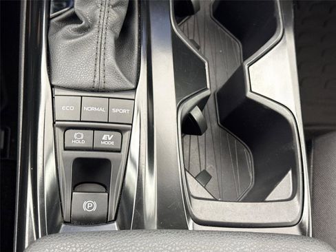 Certified 2025 Toyota Camry LE image 27