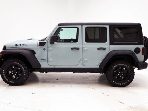 Used 2023 Jeep Wrangler Unlimited w/ Cold Weather Group image 6