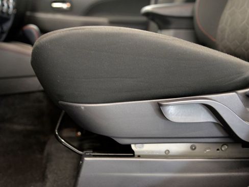 Used 2025 Mitsubishi Outlander Sport LE image 16