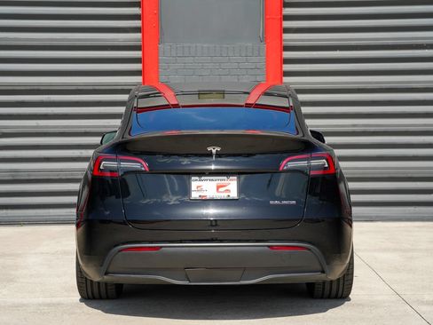 Used 2023 Tesla Model Y Performance AWD/4WD image 8