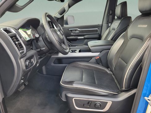 Used 2024 RAM 1500 Laramie image 9