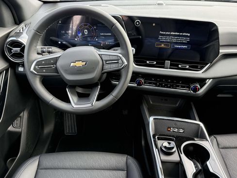 New 2026 Chevrolet Equinox LT w/ Convenience Package II image 8