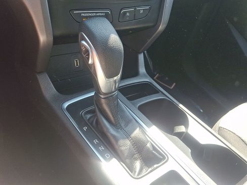 Used 2019 Ford Escape SE image 15