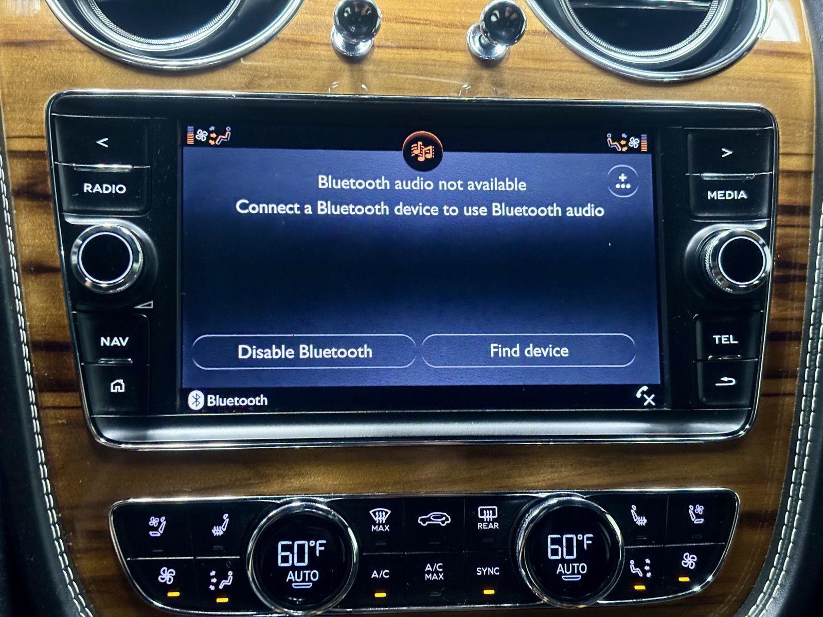Used 2018 Bentley Bentayga AWD/4WD image 37