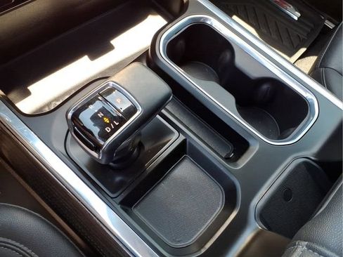 Used 2024 Chevrolet Silverado 1500 LT Trail Boss w/ LT Trail Boss Premium Package AWD/4WD image 25
