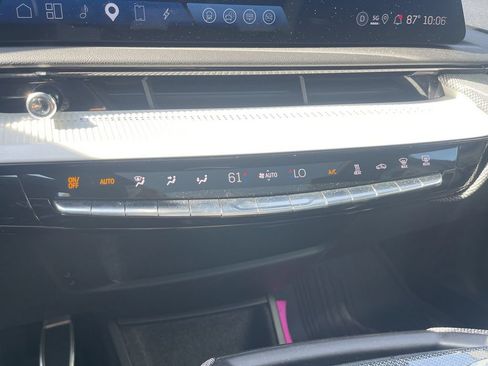 Certified 2025 Cadillac Optiq Sport 1 w/ LPO, ONYX Package AWD/4WD image 17