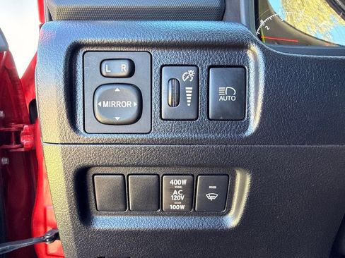 Used 2022 Toyota 4Runner SR5 Premium AWD/4WD image 22