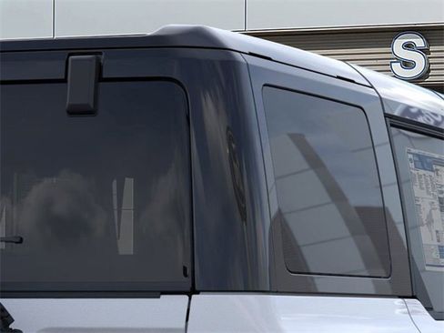 New 2025 Ford Bronco Badlands image 25