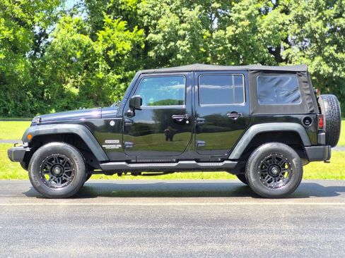 Used 2014 Jeep Wrangler Unlimited Sport w/ Quick Order Package 24S AWD/4WD image 8