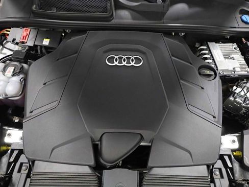 Used 2023 Audi Q8 Premium Plus w/ Premium Plus Package image 39