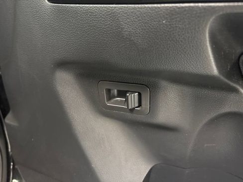Used 2010 Nissan Armada Platinum w/ Captain Seat Pkg AWD/4WD image 28