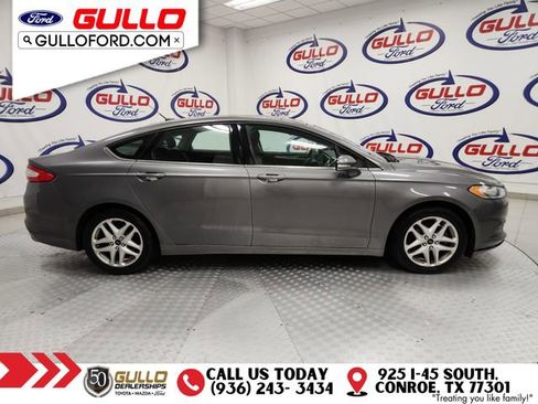 Used 2014 Ford Fusion SE image 4