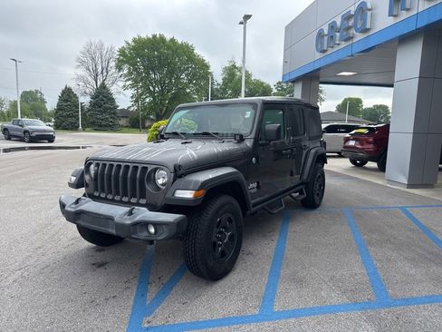 Used 2019 Jeep Wrangler Unlimited Sport AWD/4WD image 6