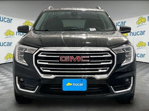 Used 2022 GMC Terrain SLT w/ Infotainment Package II image 2