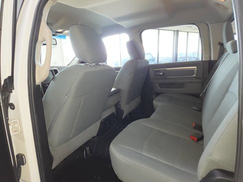 Used 2017 RAM 1500 Classic SLT w/ SLT Plus D←cor Group AWD/4WD image 23