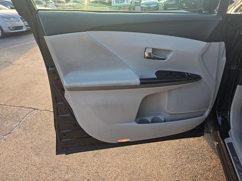 Used 2012 Toyota Venza LE image 12