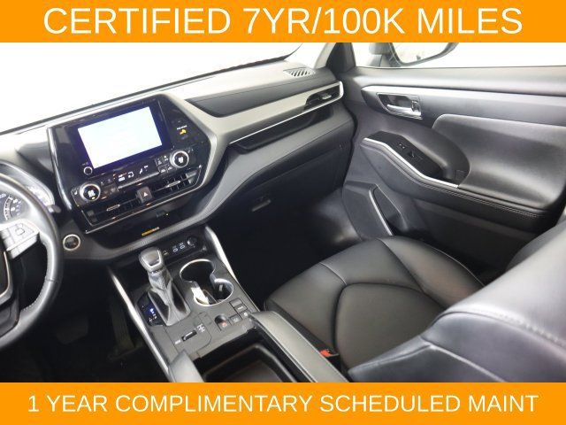 Used 2024 Toyota Highlander XLE FWD image 30