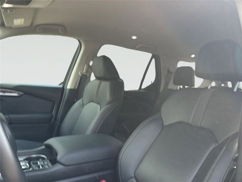 Used 2025 Honda Pilot EX-L image 11