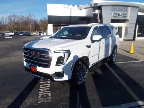 New 2026 GMC Yukon Elevation image 6