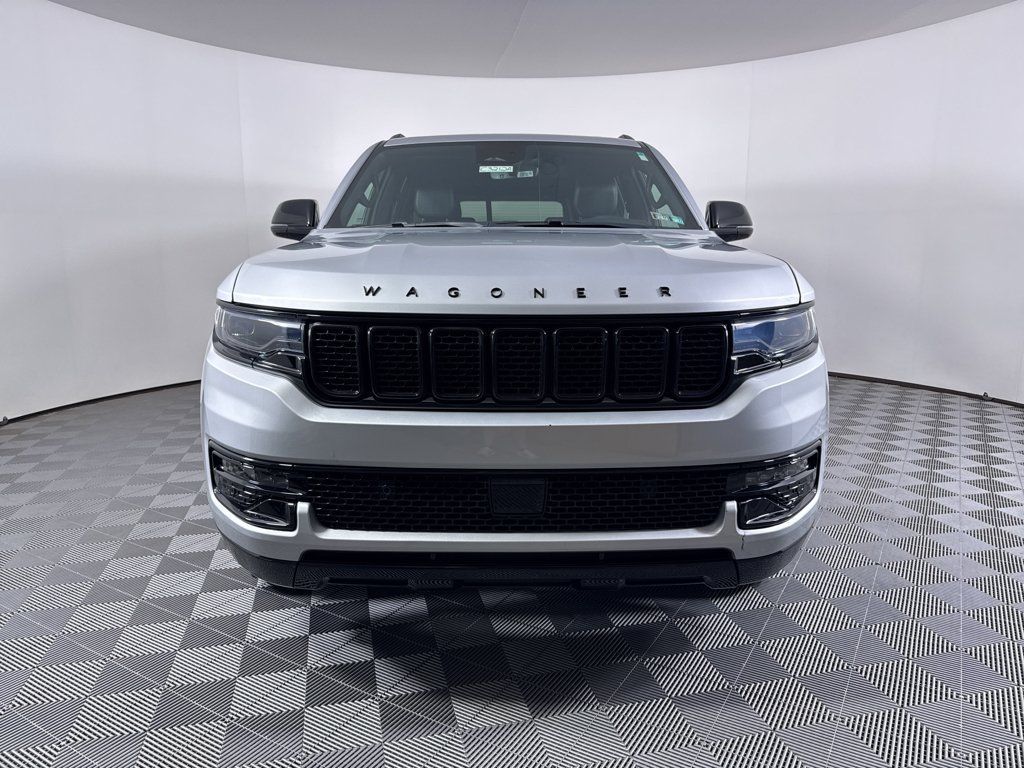 Used 2023 Jeep Wagoneer L Series II AWD/4WD image 2