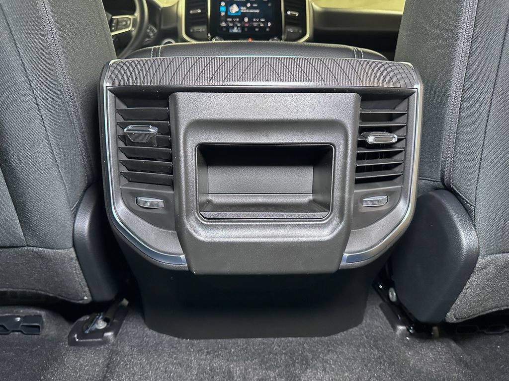 New 2026 RAM 1500 Express AWD/4WD image 22