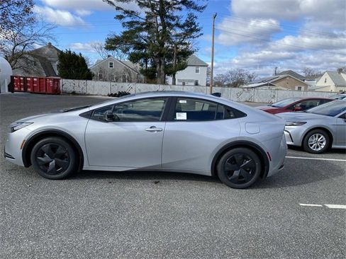 New 2026 Toyota Prius Plug-In Hybrid image 2
