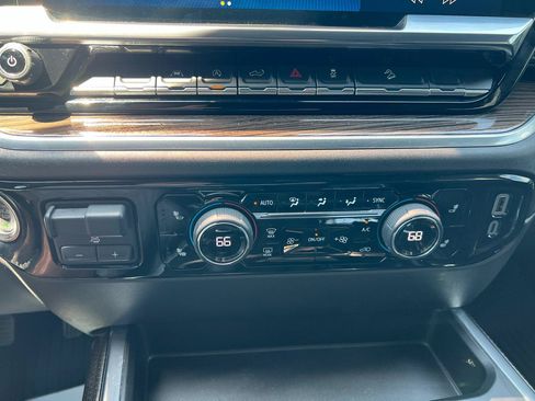 Used 2024 Chevrolet Silverado 1500 RST w/ Convenience Package II AWD/4WD image 27