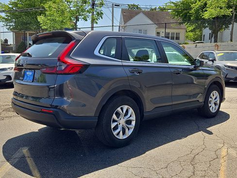 Used 2023 Honda CR-V LX image 9