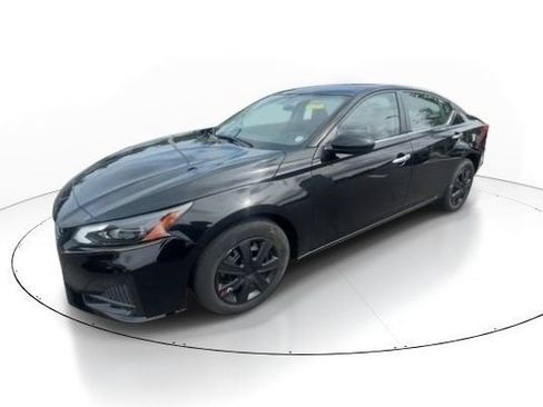 Used 2023 Nissan Altima 2.5 S FWD image 5
