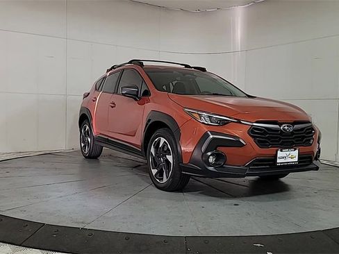 Used 2024 Subaru Crosstrek 2.5i Limited w/ Crosstrek Mirror Package image 2