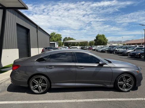 Used 2018 Honda Accord Sport image 12
