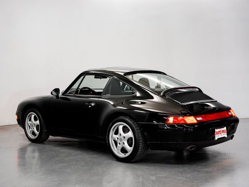Used 1995 Porsche 911 Carrera RWD image 8