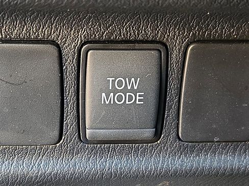 Certified 2020 Nissan Pathfinder S image 22