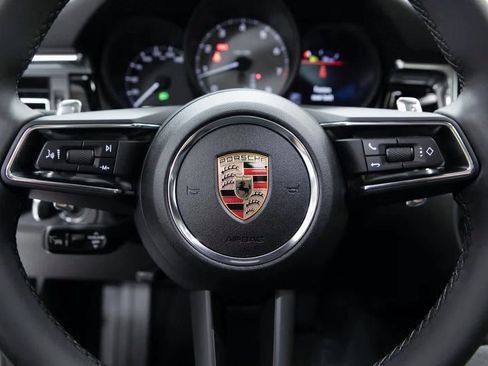 Certified 2025 Porsche Macan S image 14