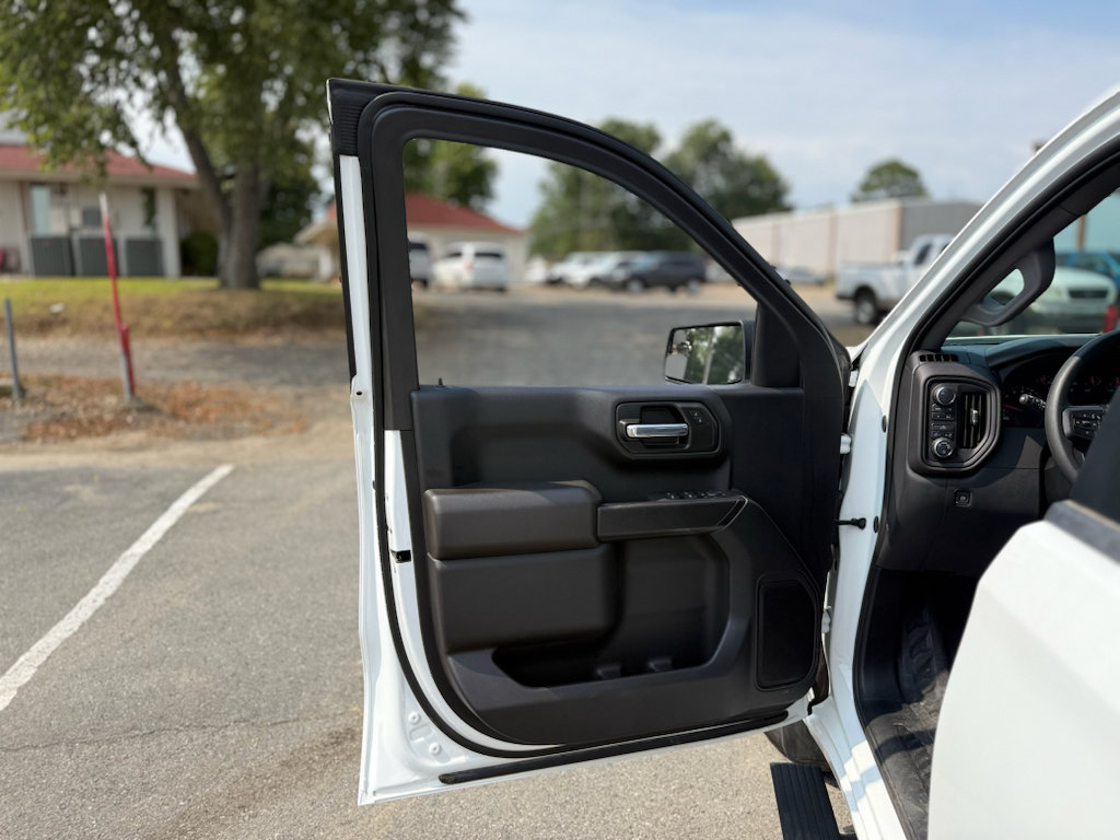 Used 2025 Chevrolet Silverado 1500 W/T w/ WT Value Package AWD/4WD image 24
