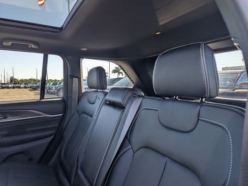 Used 2024 Jeep Grand Cherokee Overland w/ Trailer Tow Package image 17