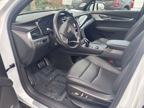 Used 2025 Cadillac XT6 Sport AWD/4WD image 13