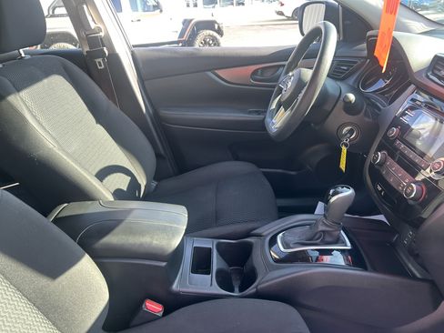 Used 2018 Nissan Rogue Sport S FWD image 48