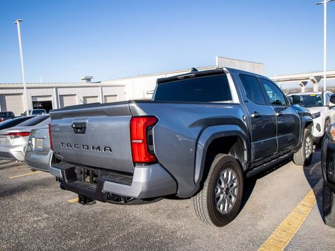 Certified 2025 Toyota Tacoma SR5 image 7