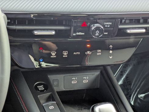 New 2026 Nissan Kicks SR image 19