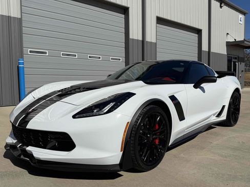 Used 2016 Chevrolet Corvette Z06 w/ 3LZ Preferred Equipment Group image 54