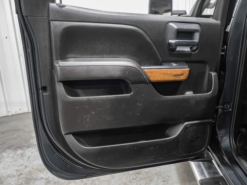 Used 2019 Chevrolet Silverado 3500 High Country w/ Duramax Plus Package image 43