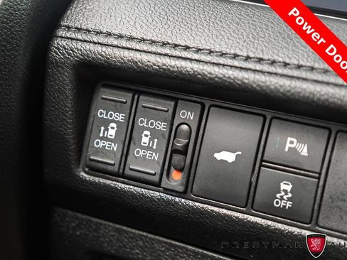 Used 2025 Honda Odyssey Touring image 8